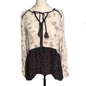 ✨CLEARANCE✨Hem and Thread Boho Long Sleeve Top size L